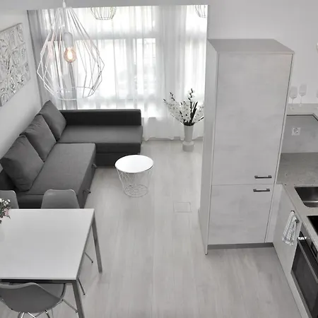 Full Of Light Overlooking Jungfrau Mountain Appartamento *